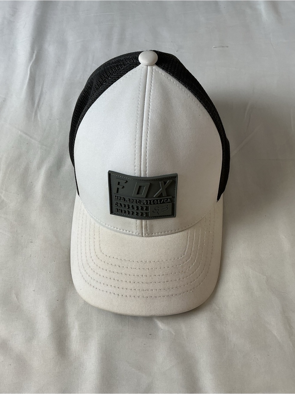 Fox Racing Flexfit 110 Snapback Trucker Hat Mesh Cap Black White